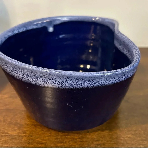 Cobalt Blue White & Blue Drip Top, Heart Shaped Studio Pottery Bowl, Signed NICE - Picture 6 of 10